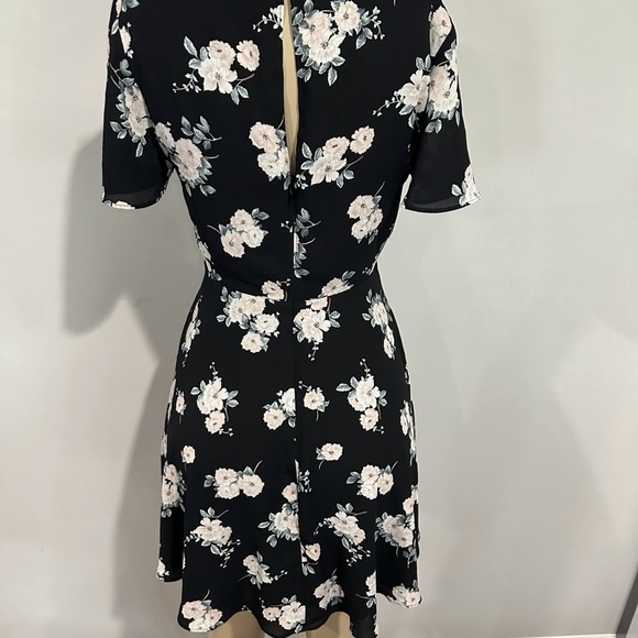Express Dress size Medium women Sundress floral black - Picture 2 of 3